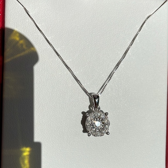 NWT Diamond Halo 18" Pendant Necklace (1/3 ct. t.w.) in 14k White Gold. $1200 - Picture 11 of 17